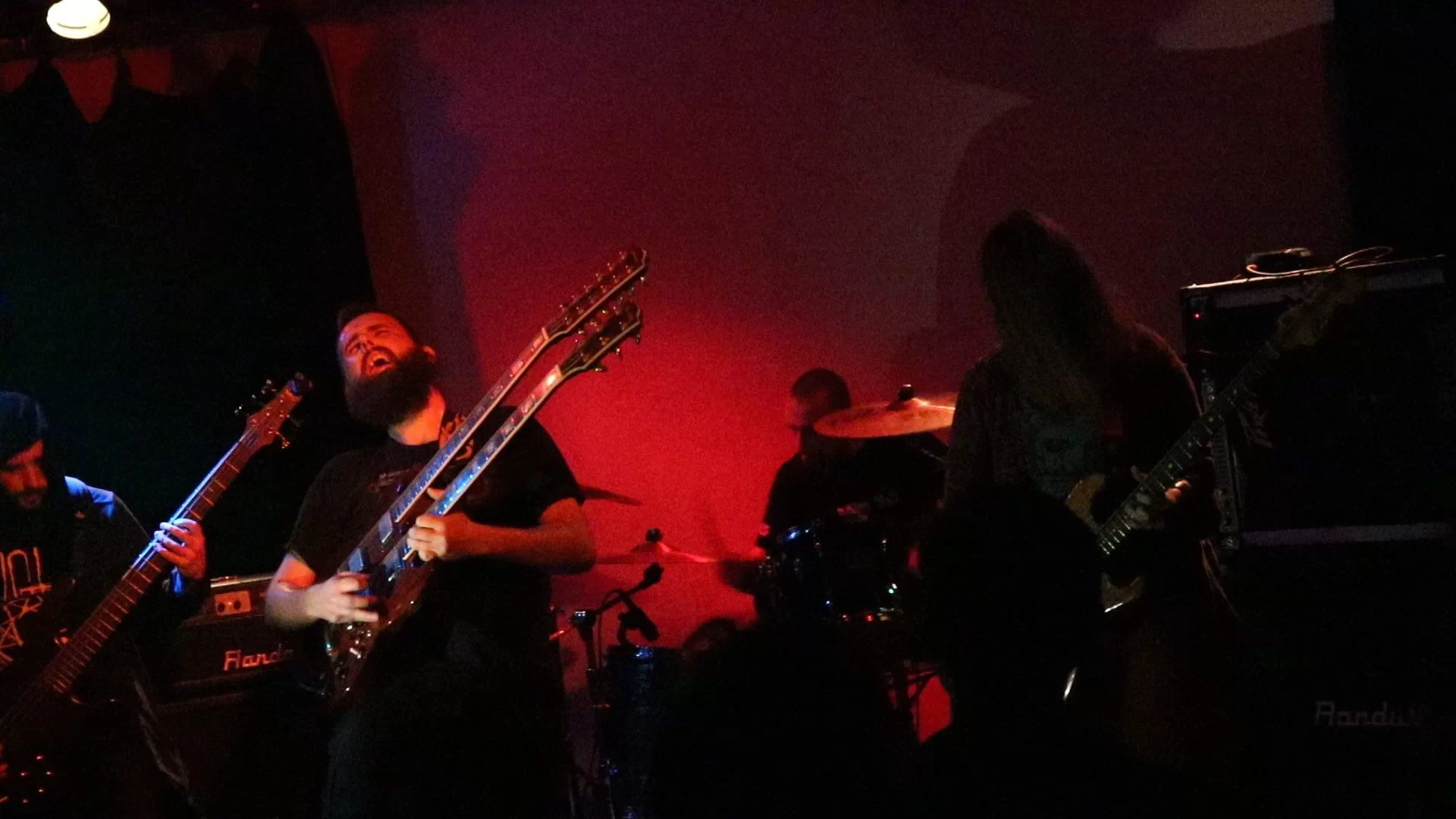 Tektonski poremećaji u "Crnoj Kući" ( Tentacle Wizard + Phal:Angst)