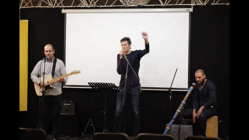 Kragujevački BAUK se pita šta biva “Kada kamen poleti” ?